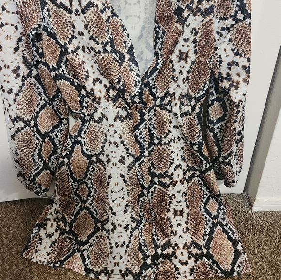 Pretty Little Thing - Picture 3 of 4